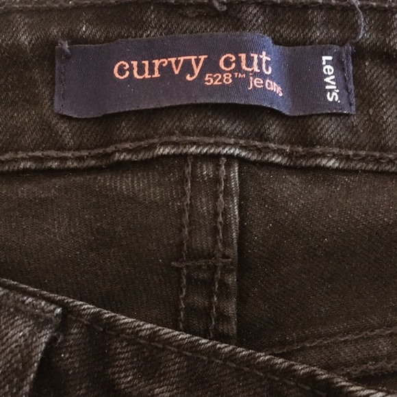 Faded Black Levi’s {CURVY CUT} - Picture 6 of 8